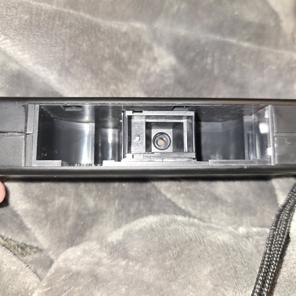 Vintage Concord 110 EF Film Camera w/ Built in Flash Point‎ & Shoot Black - Picture 4 of 6